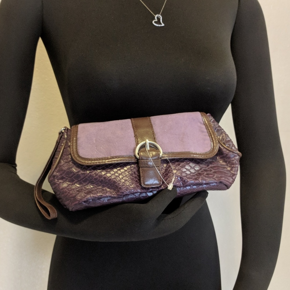 NEVER USED | Elizabeth Arden Wristlet